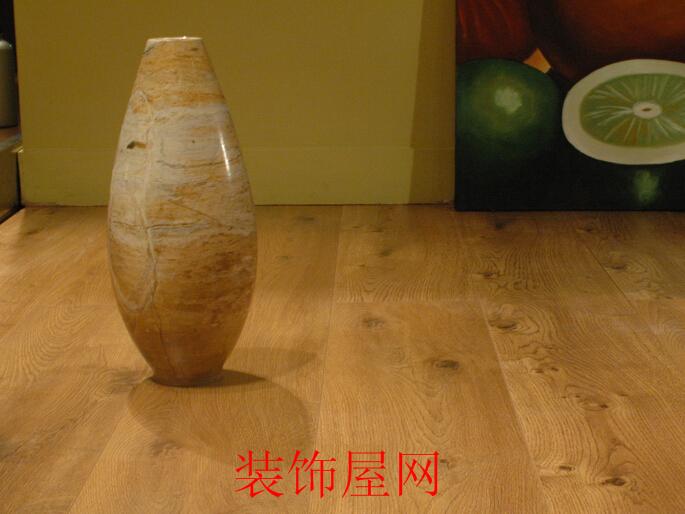 强化木地板价格表 强化复合地板图片 强化木地板价格表 强化复合地板图片